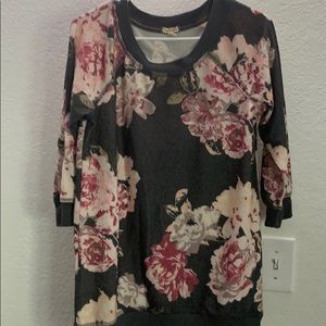Soft floral sweatshirt